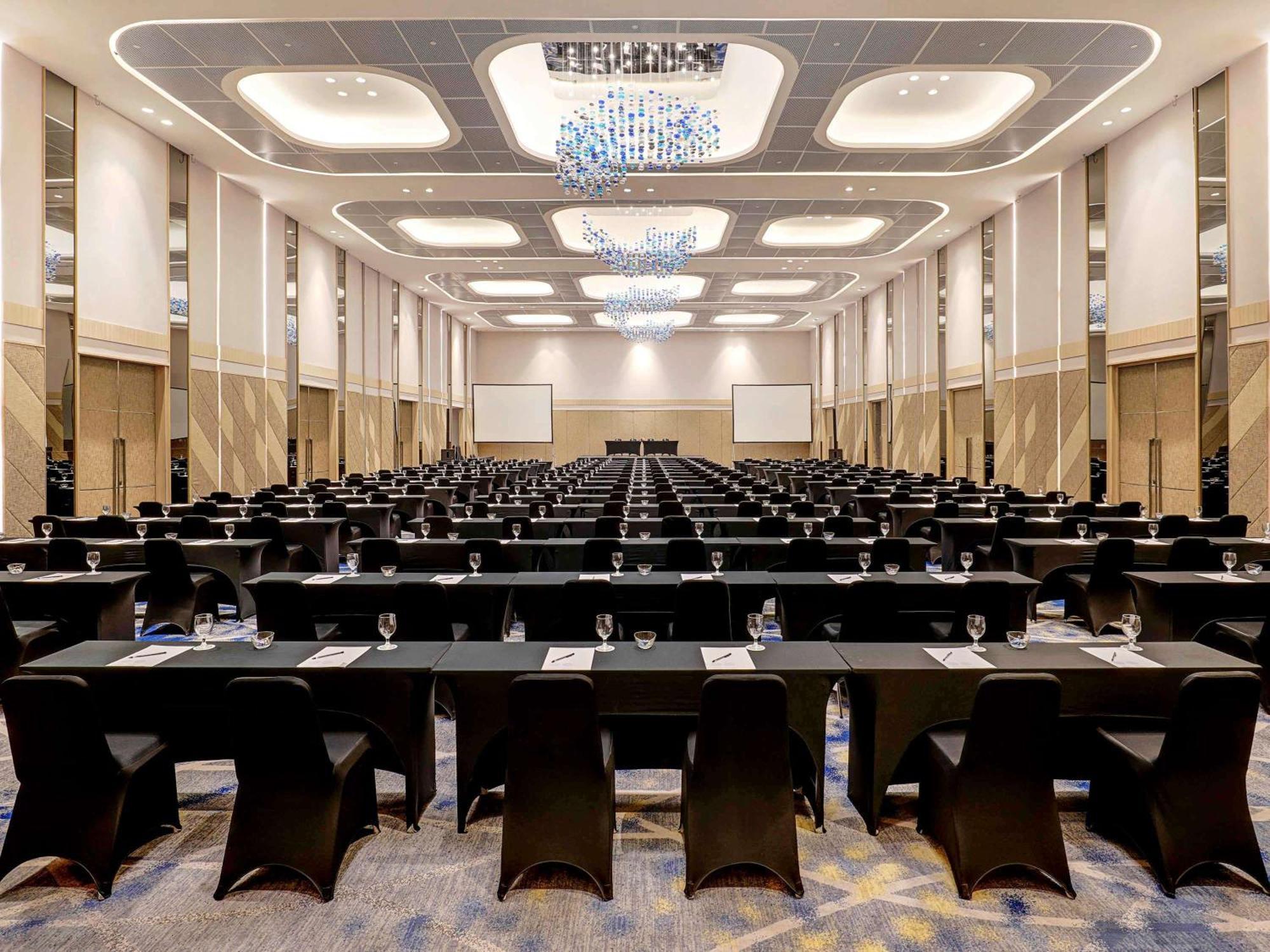 Novotel Samator Surabaya Timur מראה חיצוני תמונה